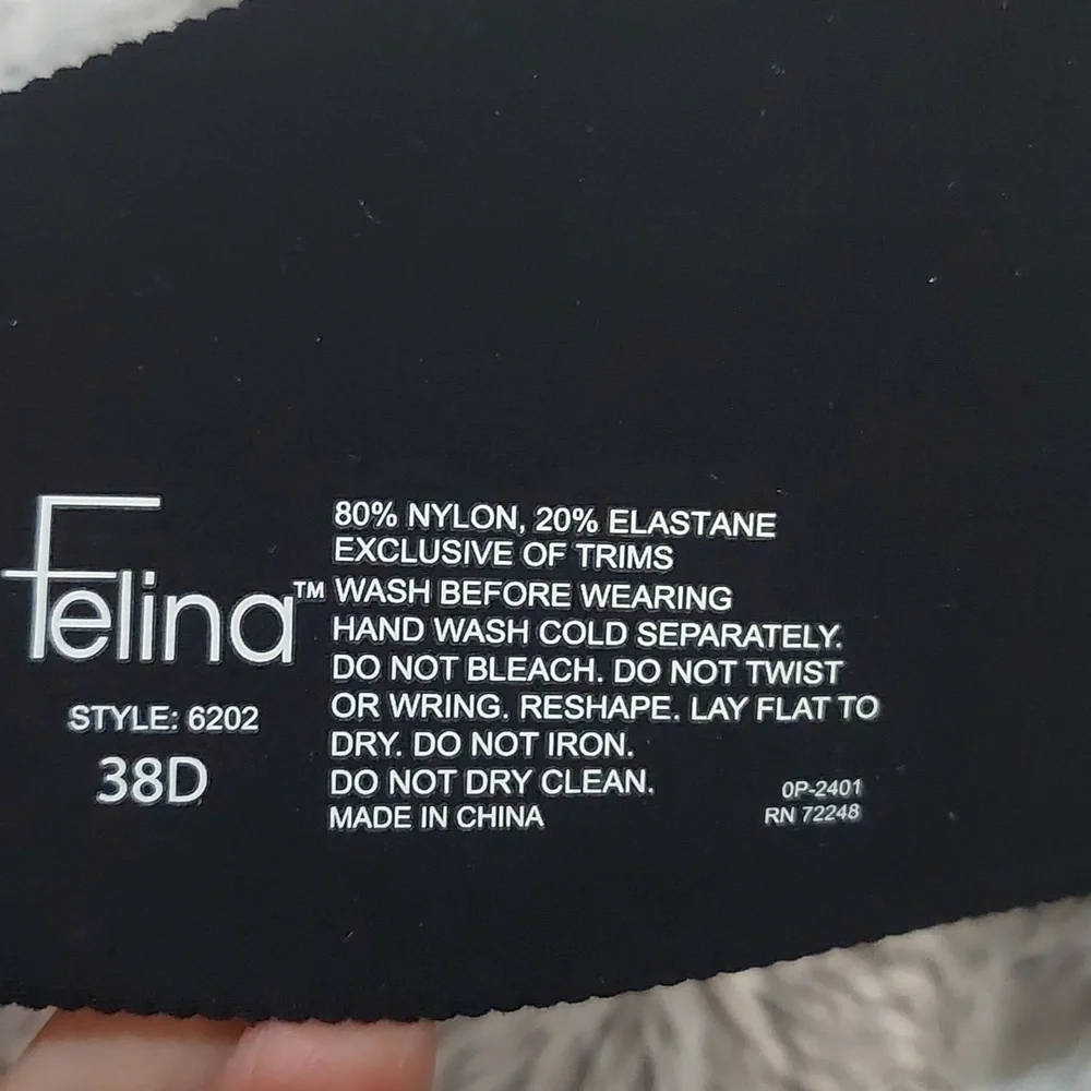 FELINA black Strapless Bra 38D nwot‎